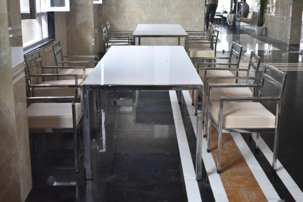 Hotel Royal Country Club Varanasi Dış mekan fotoğraf