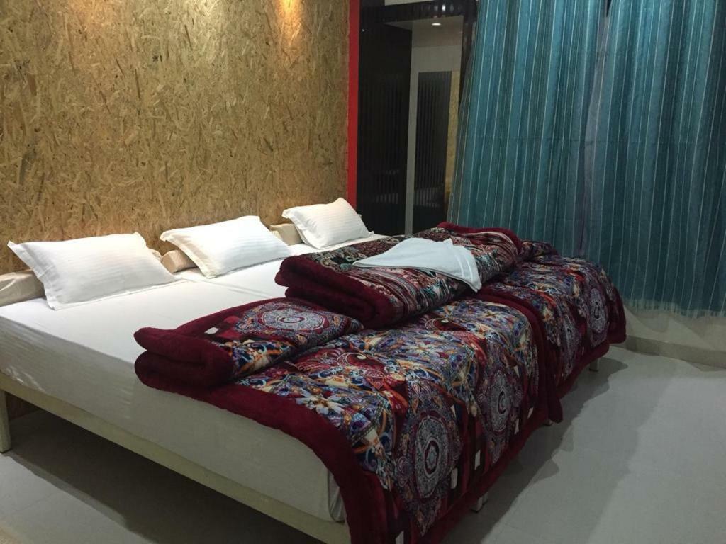 Hotel Royal Country Club Varanasi Dış mekan fotoğraf